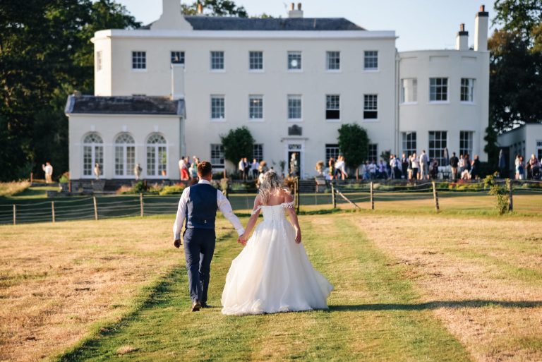 How to choose the perfect Devon wedding venue