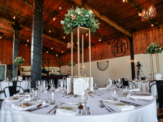 Upton Barn &amp; Walled Garden Wedding Photographer