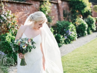 Upton Barn &amp; Walled Garden Wedding Photographer