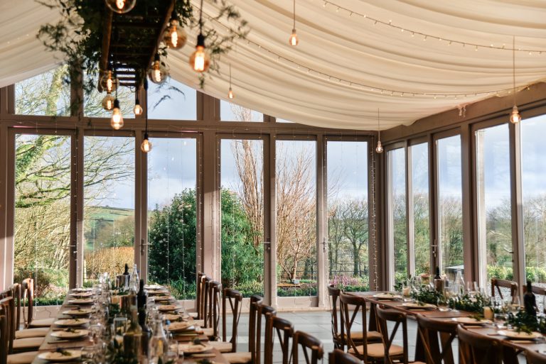 How to Plan an Autumn/Winter Wedding: 10 Essential Tips